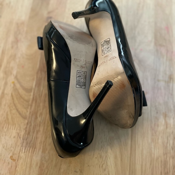 White House Black Market Women’s Shoes - Picture 12 of 12
